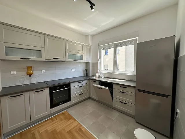 Four-Bedroom Apartment in a Great Budva Location — photo 10